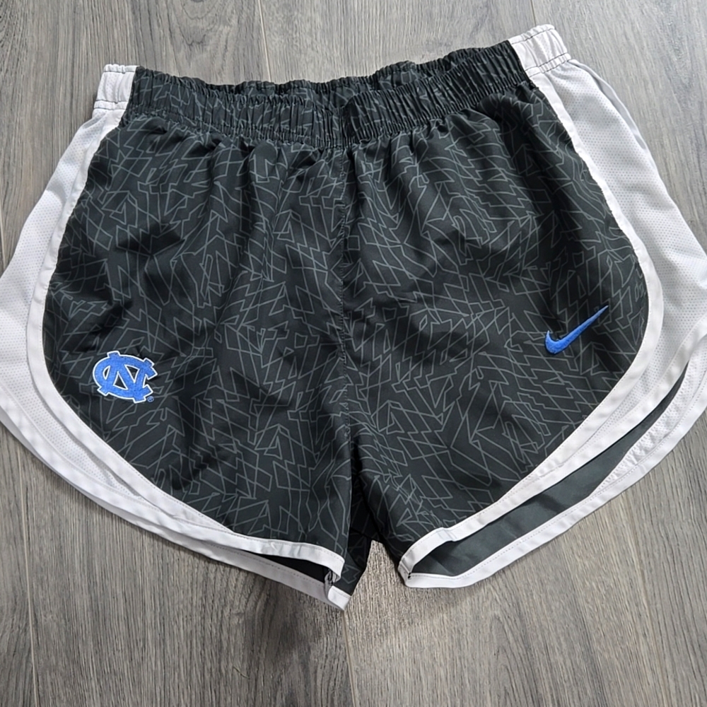 Nike Dri-Fit University Of North Carolina Tar Heels Athletic Shorts Med